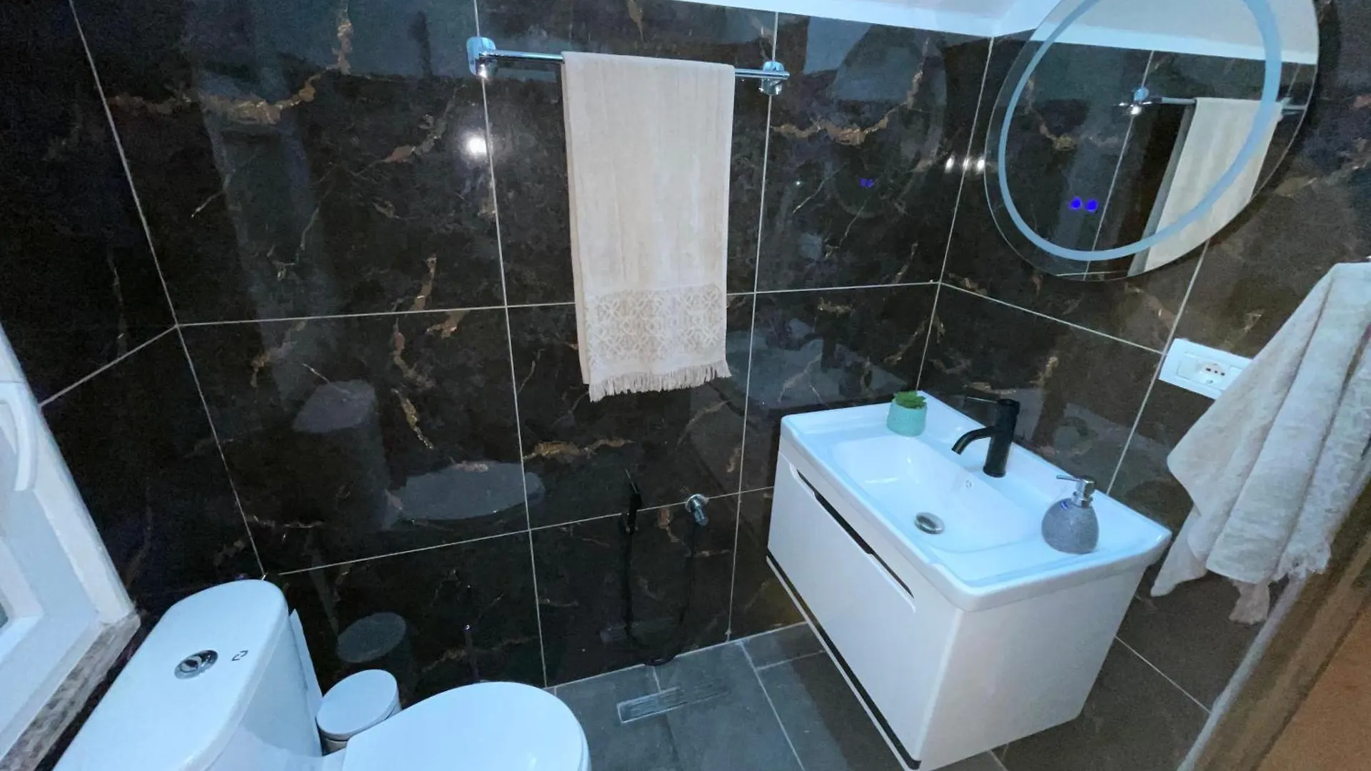 Riza Guest House Puke 0*,  Albania